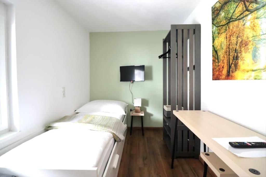 Schickes Zimmer Mit Top-Ausstattung In Idealer Lage Φελτκίρχ Εξωτερικό φωτογραφία